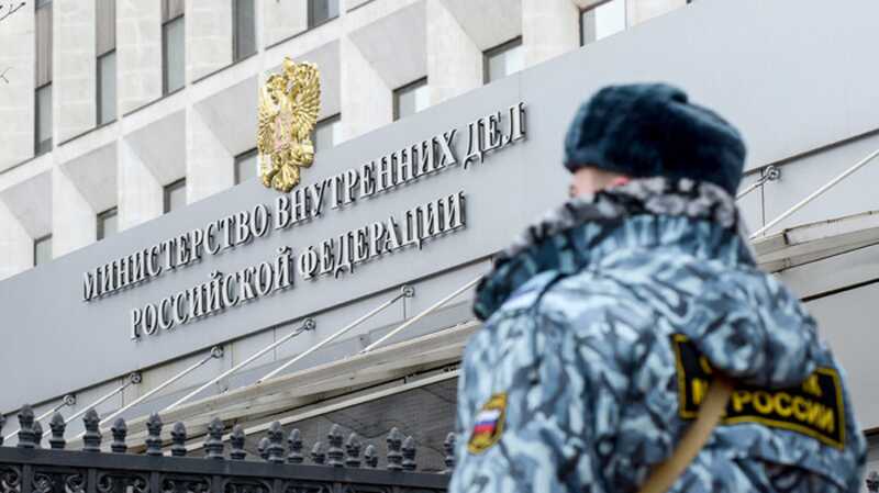 Покончивший с собой Макаров был отправлен в отставку месяц назад