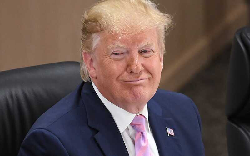 Трамп хочет вернуть гильотины и транслировать казни осужденных в прямом эфире - СМИ