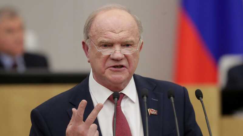 Зюганов рассказал о звонках Путина ночью