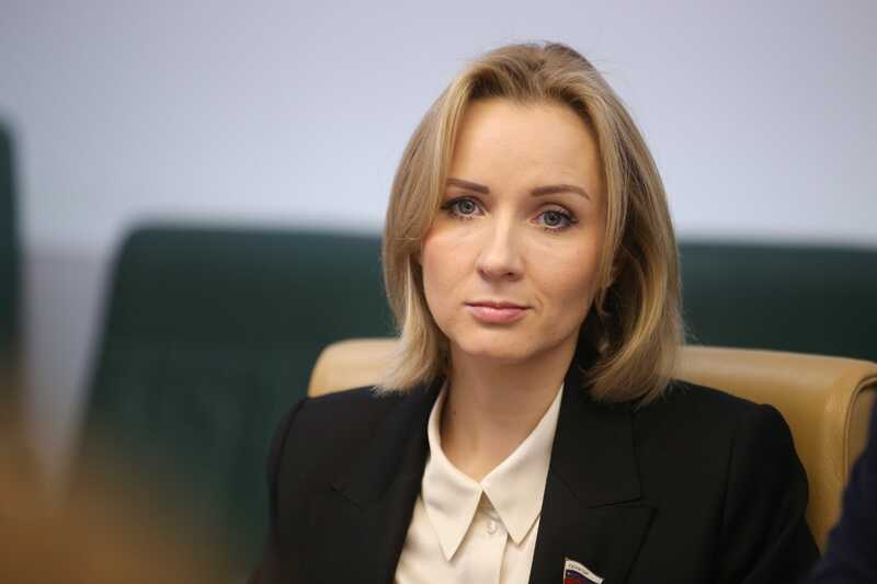 Омбудсмен Львова-Белова попросила у Путина «немножечко денег»