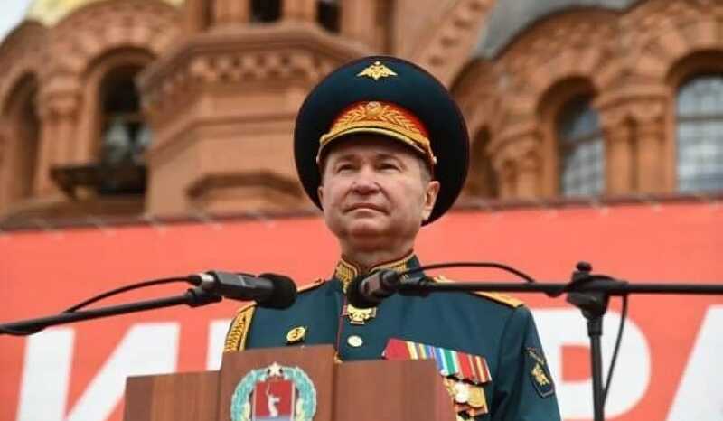 Генерал Мордвичев сменил Лапина на посту командующего ЦВО
