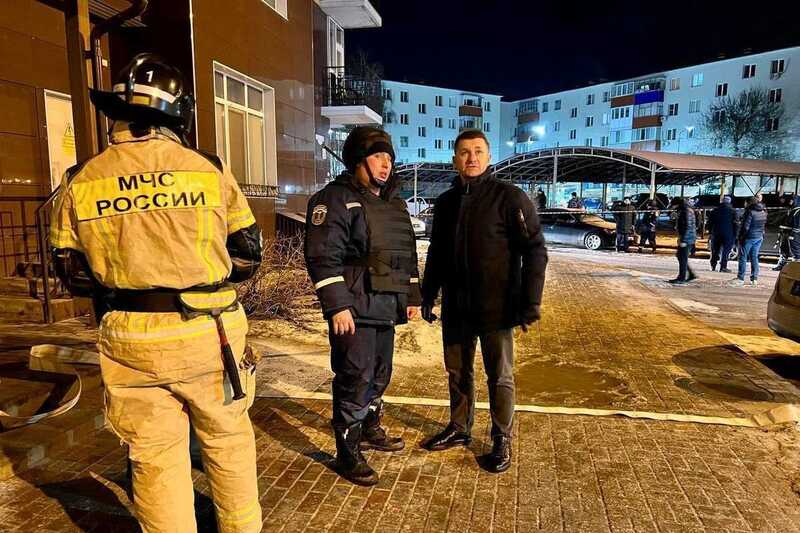 Беспилотник влетел в окно квартиры в Белгороде