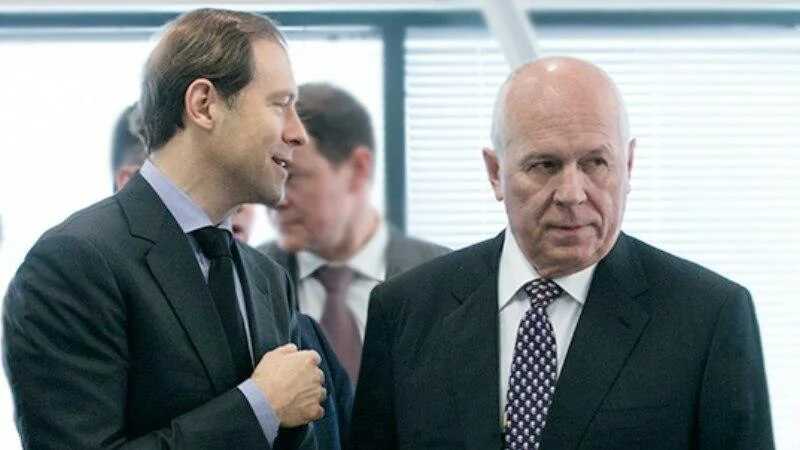 Пистолеты от Григорьева для Мантурова и Чемезова