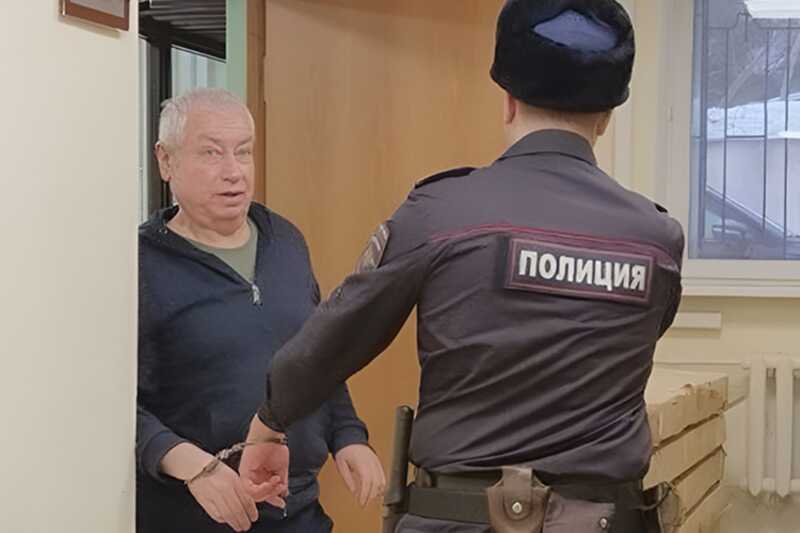 Татфондбанк в серых тонах
