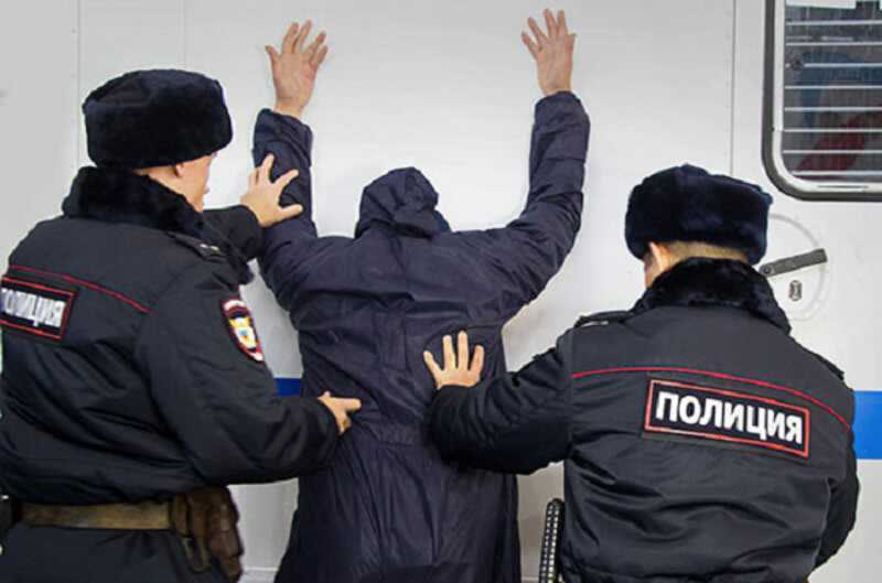 Задержанный в Домодедове мужчина в камуфляже оказался дезертиром