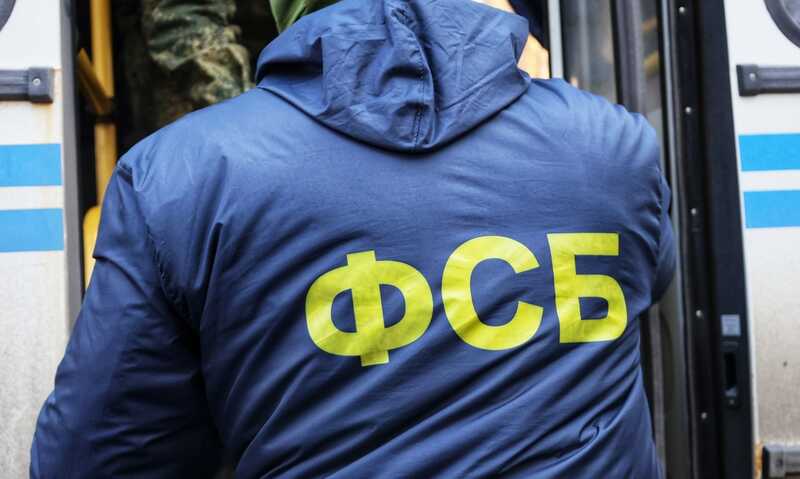Изъятое ФСБ нелегальное оружие из подпольных мастерских попало на видео