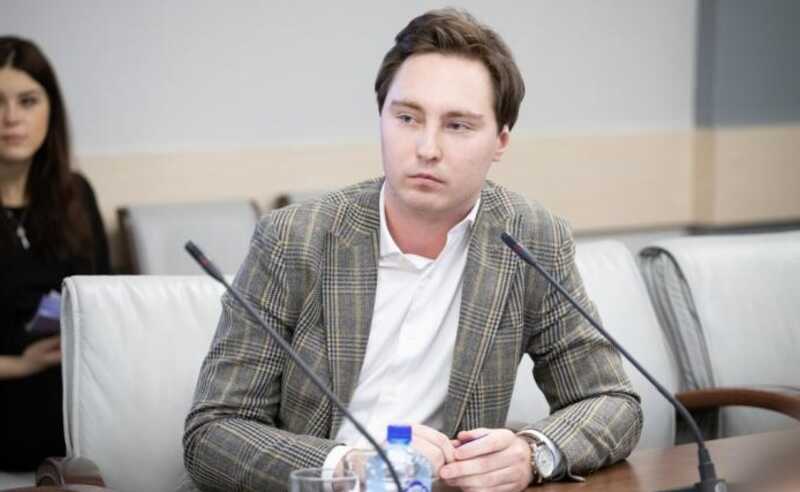 Кирилл Гончаров — один из руководителей партии Яблоко, оказался "содержанкой Собянина"