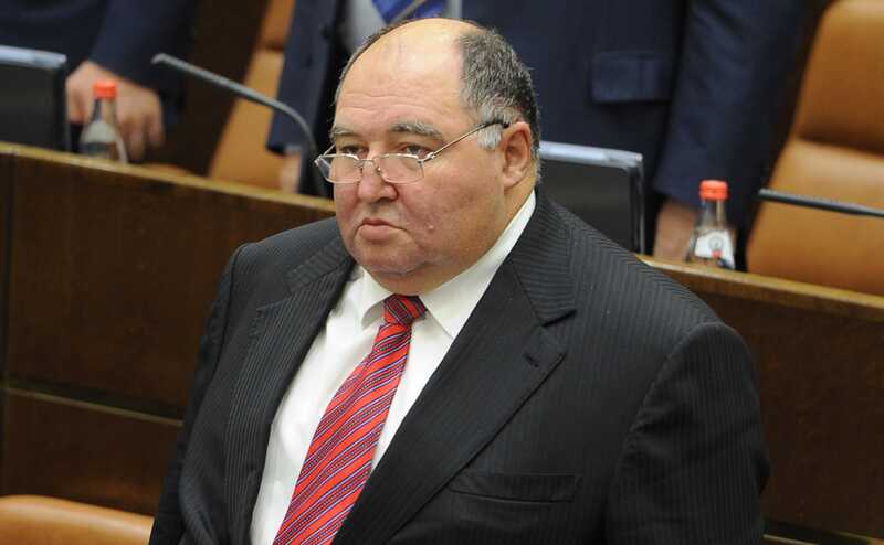 Дело фармацевта Шпигеля никак не дойдет до суда, зато бизнес уже банкротится