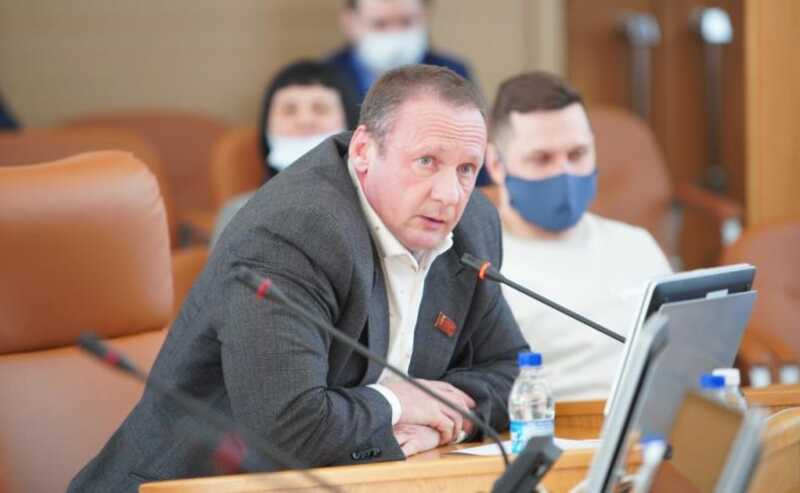 «Все камеры будут уничтожены». Депутат Дюков высказался о бое с коллегой Гриневым