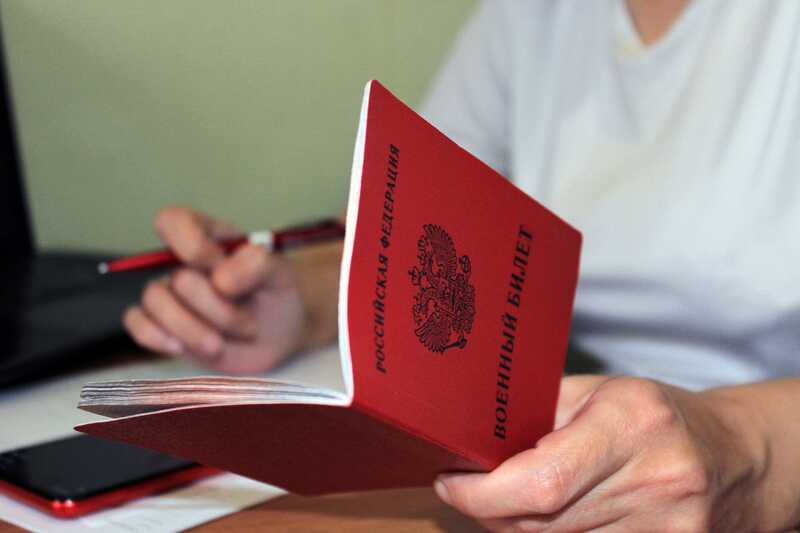 В Кремле отреагировали на выдачу российскими военкоматами повесток