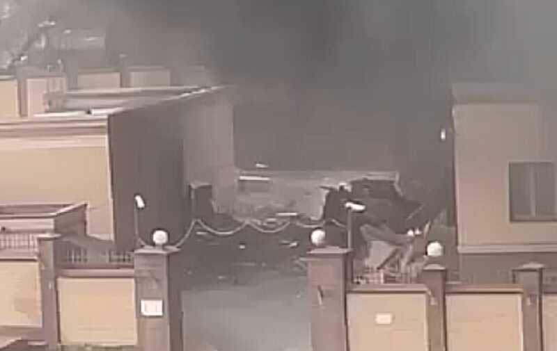 Рядом со входом на склад ФСБ в Ростове-на-Дону спасатели обнаружили двух мужчин