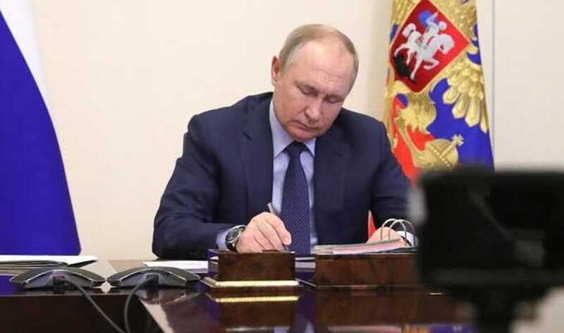 Путин подписал закон о послаблениях в сфере экономических преступлений
