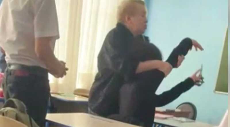 В Астрахани учительница хотела насильно подстричь школьника и попала на видео