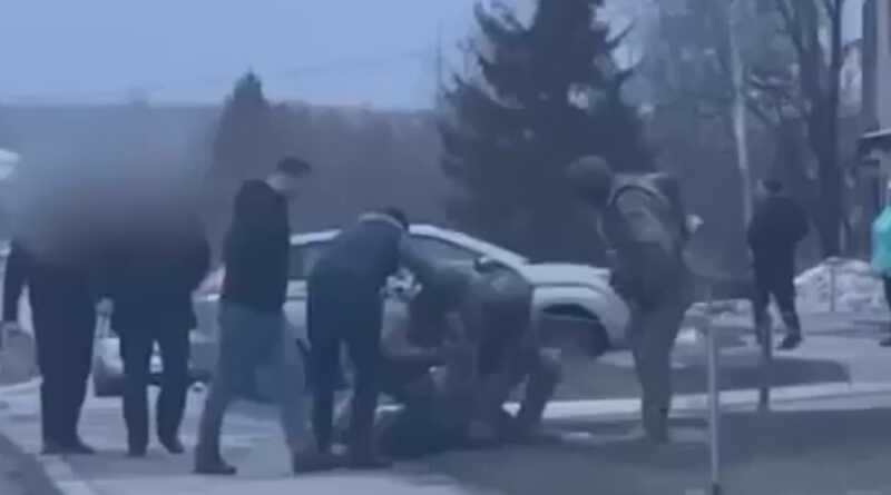 Силовики задержали двух мужчин за попытку диверсии на ж/д путях в Саратовской области