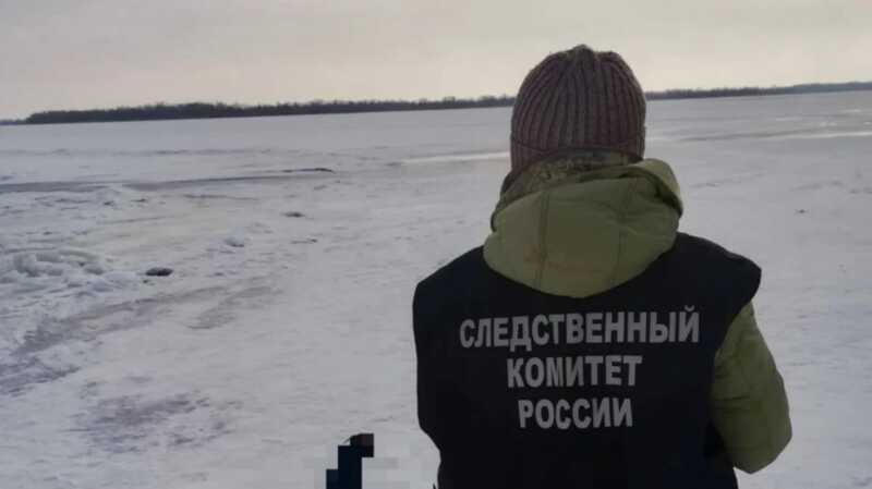 Два российских экс-чиновника провалились под лед и погибли на Волге