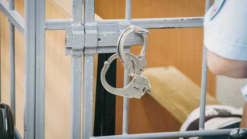 Бывшего школьного учителя осудят за дискредитацию российской армии при детях