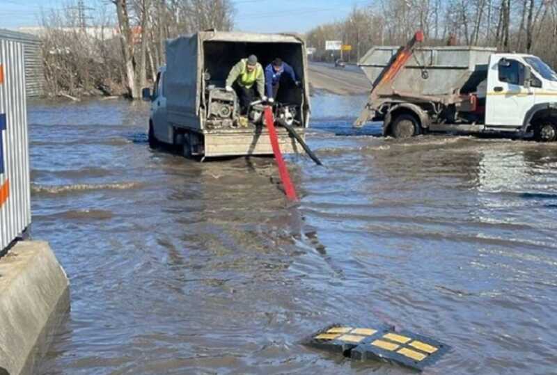 В Ленинском округе под Москвой затопило Каширское шоссе