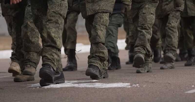 Российские женщины массово ищут отношений с военными