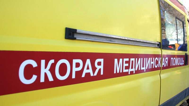 Бегство фельдшера скорой помощи от разбившего ей нос россиянина сняли на видео