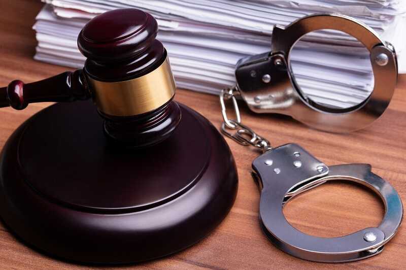 Суд оправдал троих российских полицейских по делу о пытках задержанного