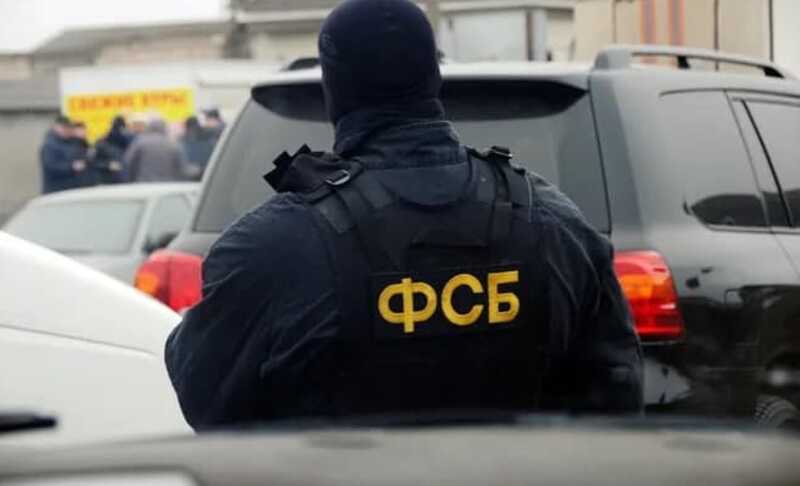 ФСБ задержала молодого сторонника ИГ за финансирование террористов в Сирии