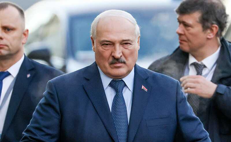 Лукашенко простил лесбиянок