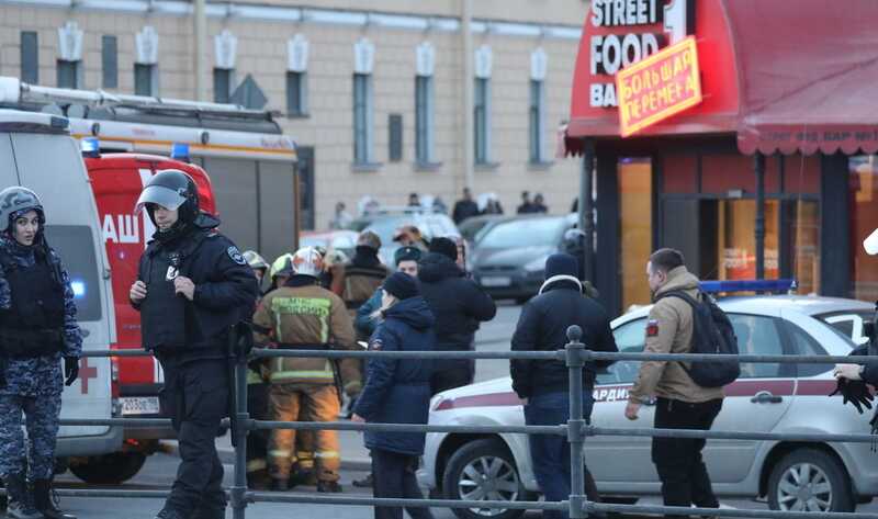 СК возбудил дело об убийстве по факту взрыва в петербургском кафе
