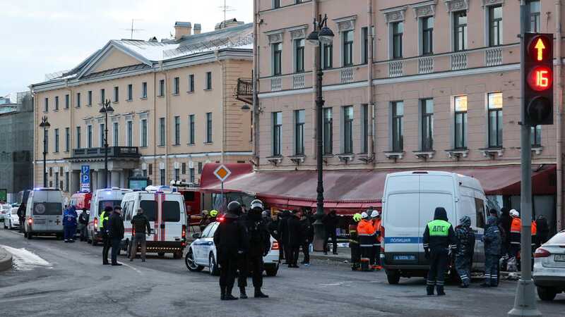 Губернатор Петербурга назвал число пострадавших после взрыва в кафе