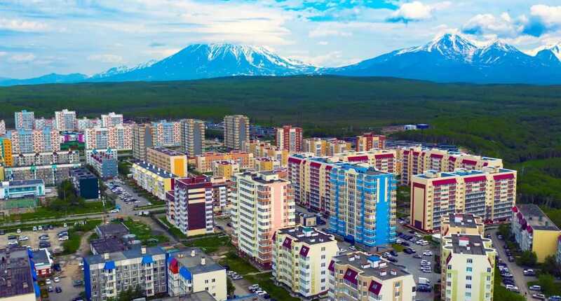 Камеры внутри магазина с людьми сняли момент мощного землетрясения на Камчатке