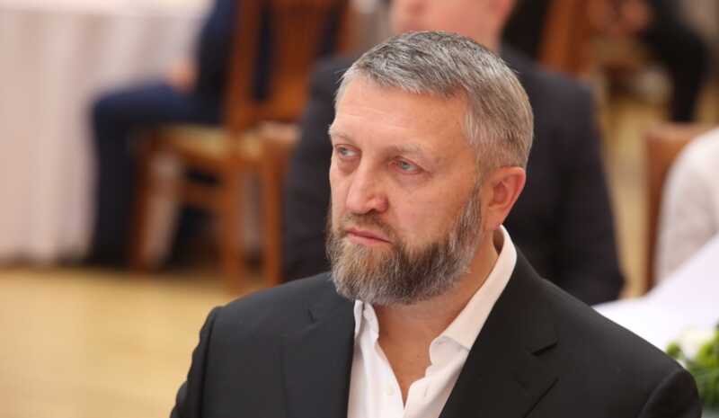Ганс «мочит» сайтом. Авторитетного бизнесмена Петермана подозревают в виртуальной травле мэра