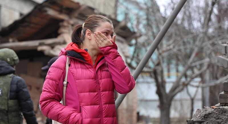 Последствия обстрела Калининского района Донецка