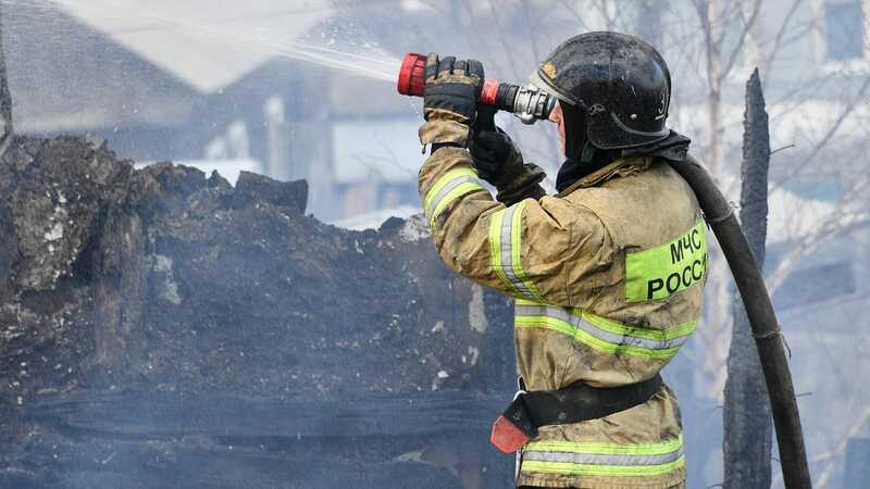 В российском регионе произошел пожар на кладбище