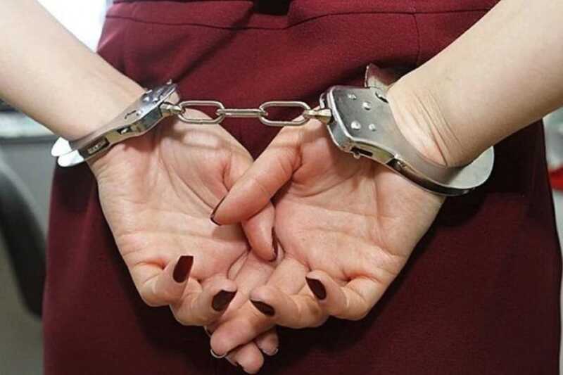 В Красноярске полиция задержала молодую маму, издевавшуюся над сыном на камеру