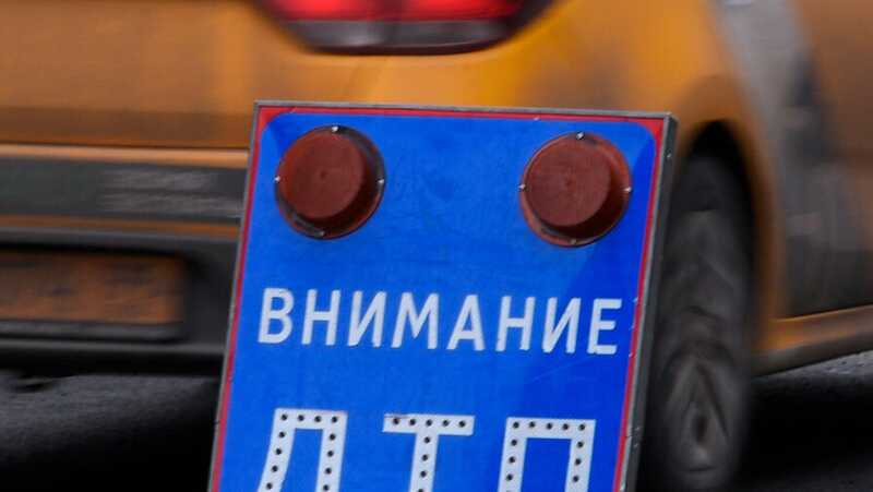 Четыре человека погибли при столкновении пикапа с «Уралом» на российской трассе