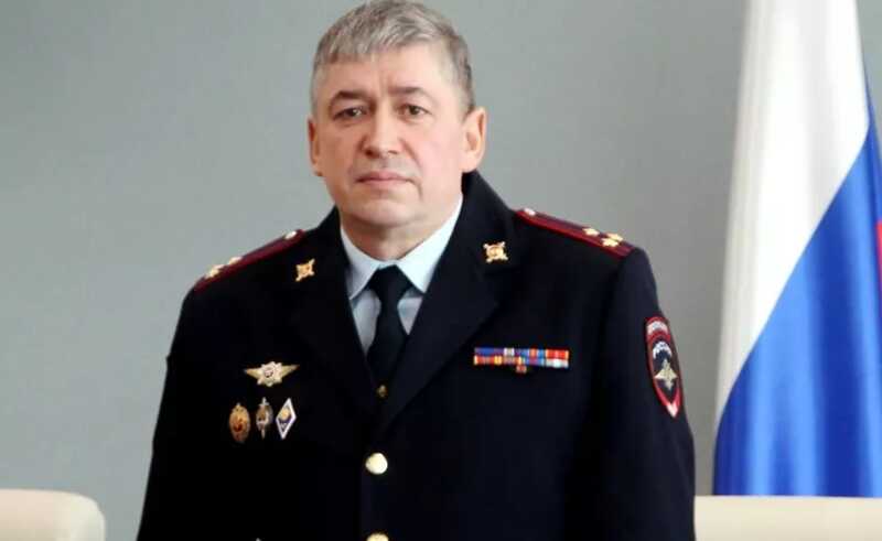 Связист Гладков между Сциллой и Харибдой