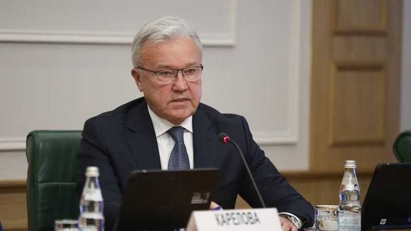 Итальянский побег Уссов вернул непопулярному губернатору аппаратные позиции?