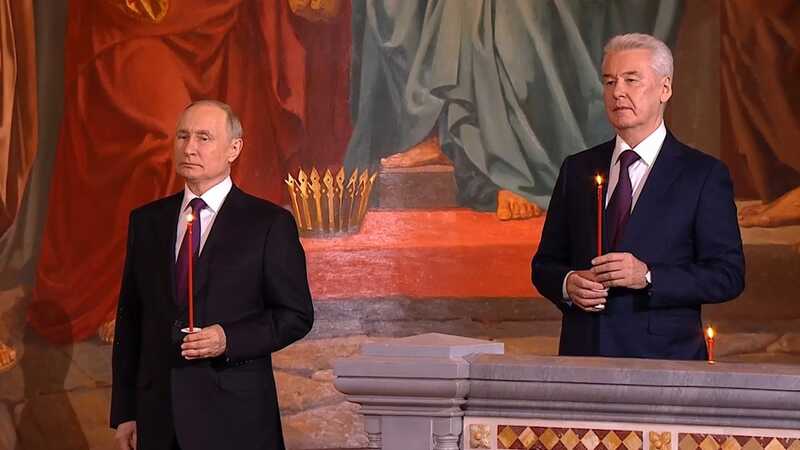Путин поздравил православных христиан с Пасхой
