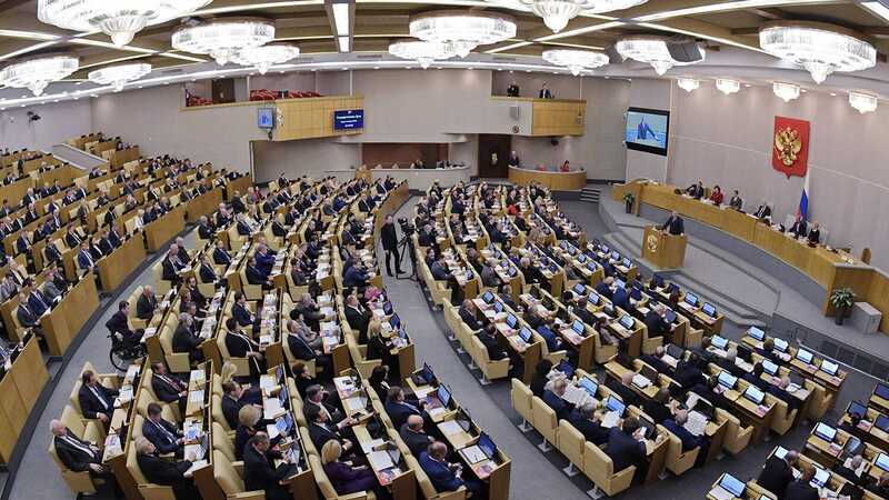 Госдума приняла поправки, которые позволяют лишать приобретенного гражданства за “угрозу нацбезопасности”