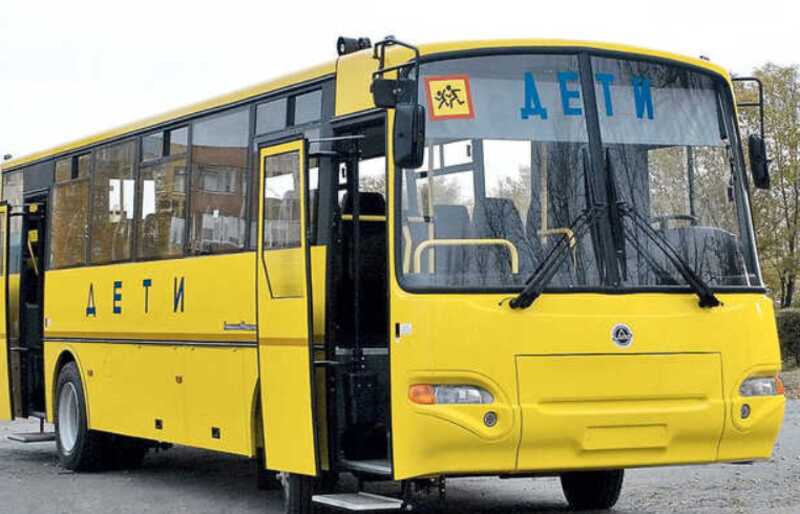 Водителя школьного автобуса обвиняют в систематических изнасилованиях несовершеннолетних парней