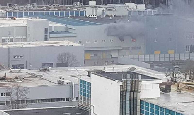 Завод электронных приборов "Квант" горит в московском Зеленограде