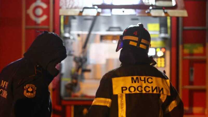 Трое детей без присмотра погибли при пожаре в жилом доме в российском селе