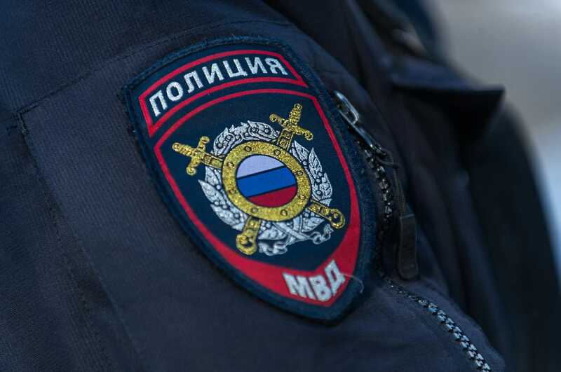 Российский сотрудник МВД попалась на рабочем месте с мефедроном
