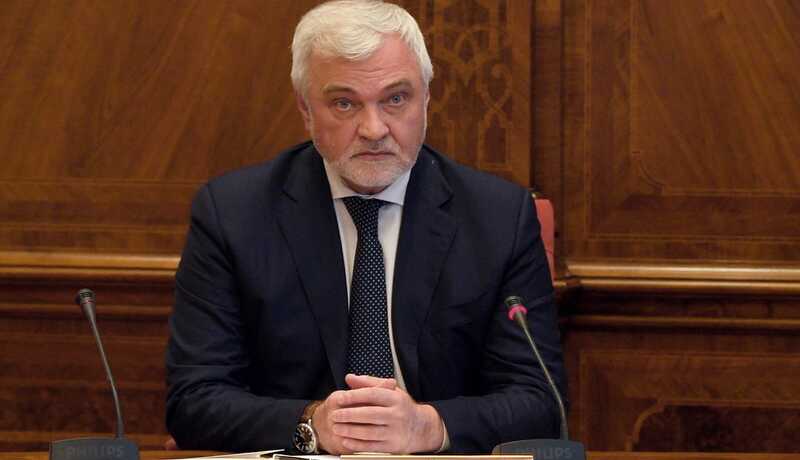 Глава Коми отчитал инспектора ДПС, который указал ему на нарушение