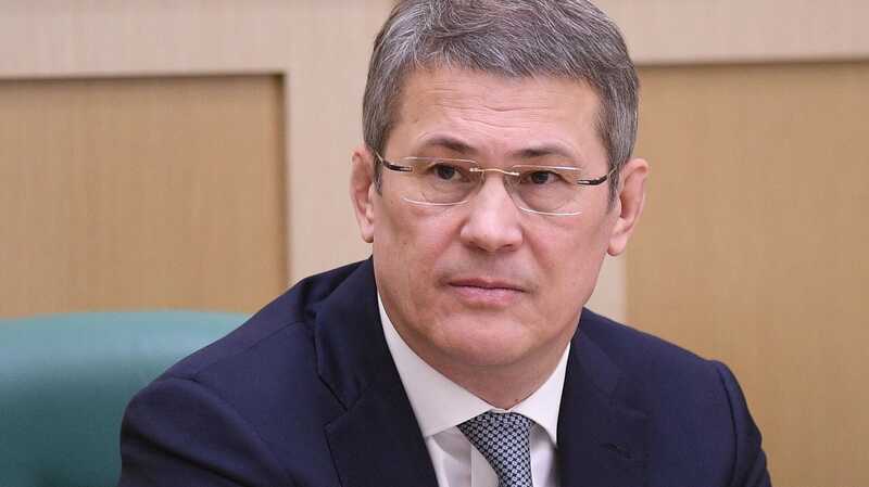 Хажин под "золотым дождем" Хабирова
