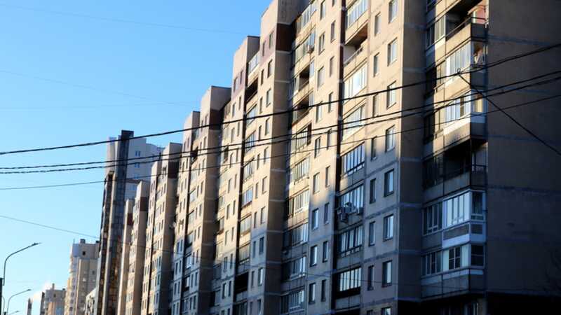 В Подмосковье годовалый ребенок выпал из окна четвертого этажа и выжил