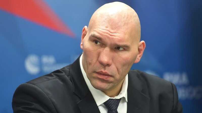 В России предложили посылать на конфликтные встречи депутатов наподобие Валуева