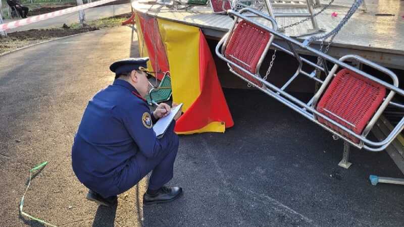 Пострадавшую при падении карусели в Оренбурге подключили к ИВЛ