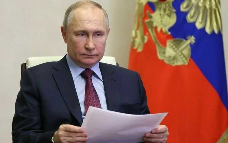 Кремль заявил об отсутствии у Путина планов проводить военные совещания