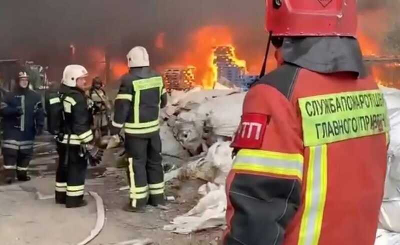 На российском складе с горючими жидкостями произошел пожар