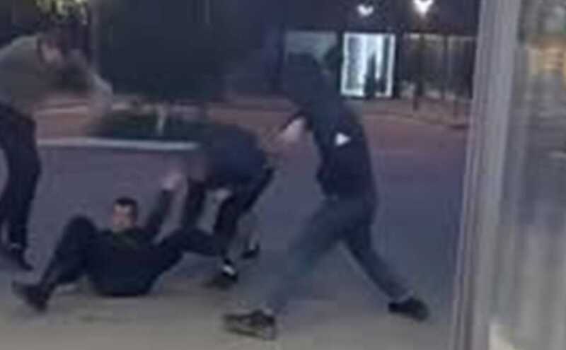 В России неизвестные жестоко избили мужчину молотками и попали на видео